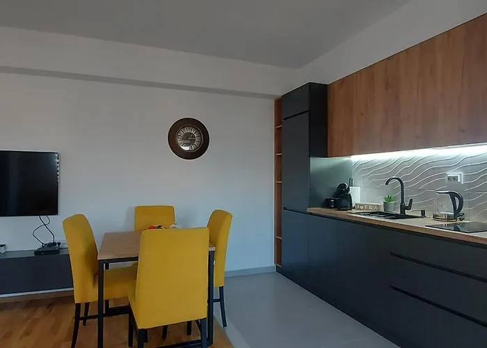 Апартаменти We